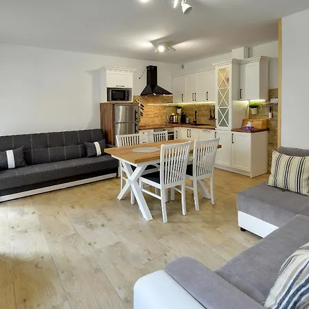 Karpacz4you Przy Deptaku Z Garażem 9,8 - Zima W Górach 2026 Apartamento